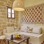 Апартаменти Helios Garden Boutique *