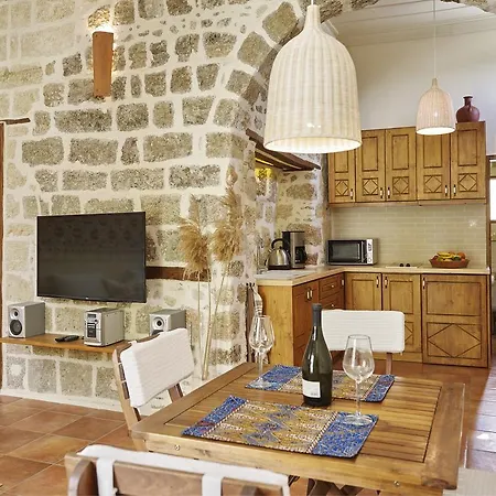 Helios Garden Boutique Apartments *