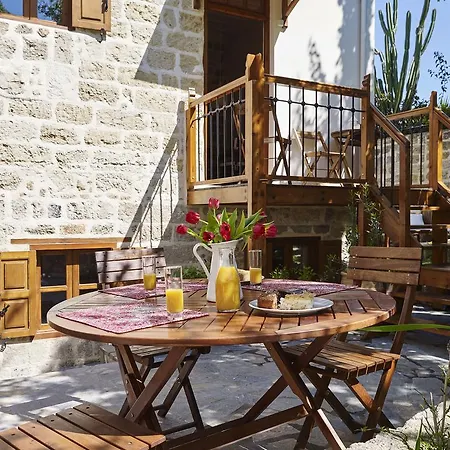 Helios Garden Boutique Apartments *